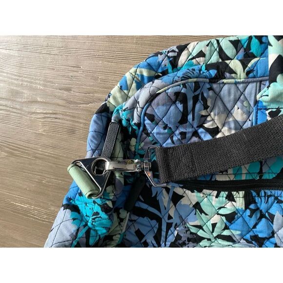 Vera Bradley Blues Botanical Oversized Weekend Bag - Picture 2 of 5
